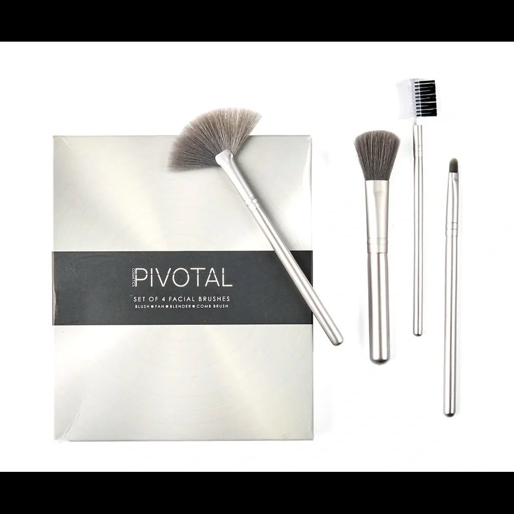 PIVOTAL COSMETICS || 4-Piece Essentials Facial Brush Set 🔘NWT🔘